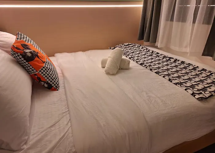 Modern Zen Retreat Balcony Makati Cbd * Manila