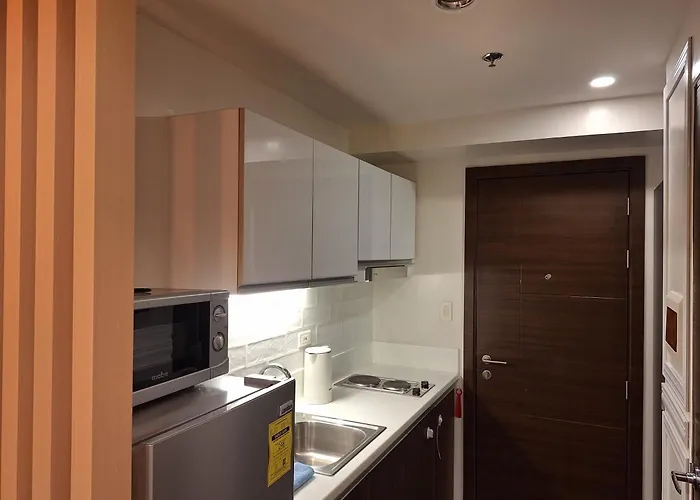Modern Zen Retreat Balcony Makati Cbd Apartment *